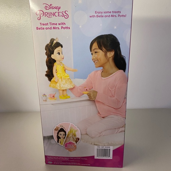 Disney Treat Time w/ Belle & Mrs. Potts - Picture 4 of 4